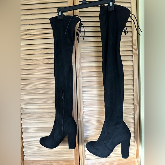 Fashion Nova over the knee boots - Picture 2 of 8